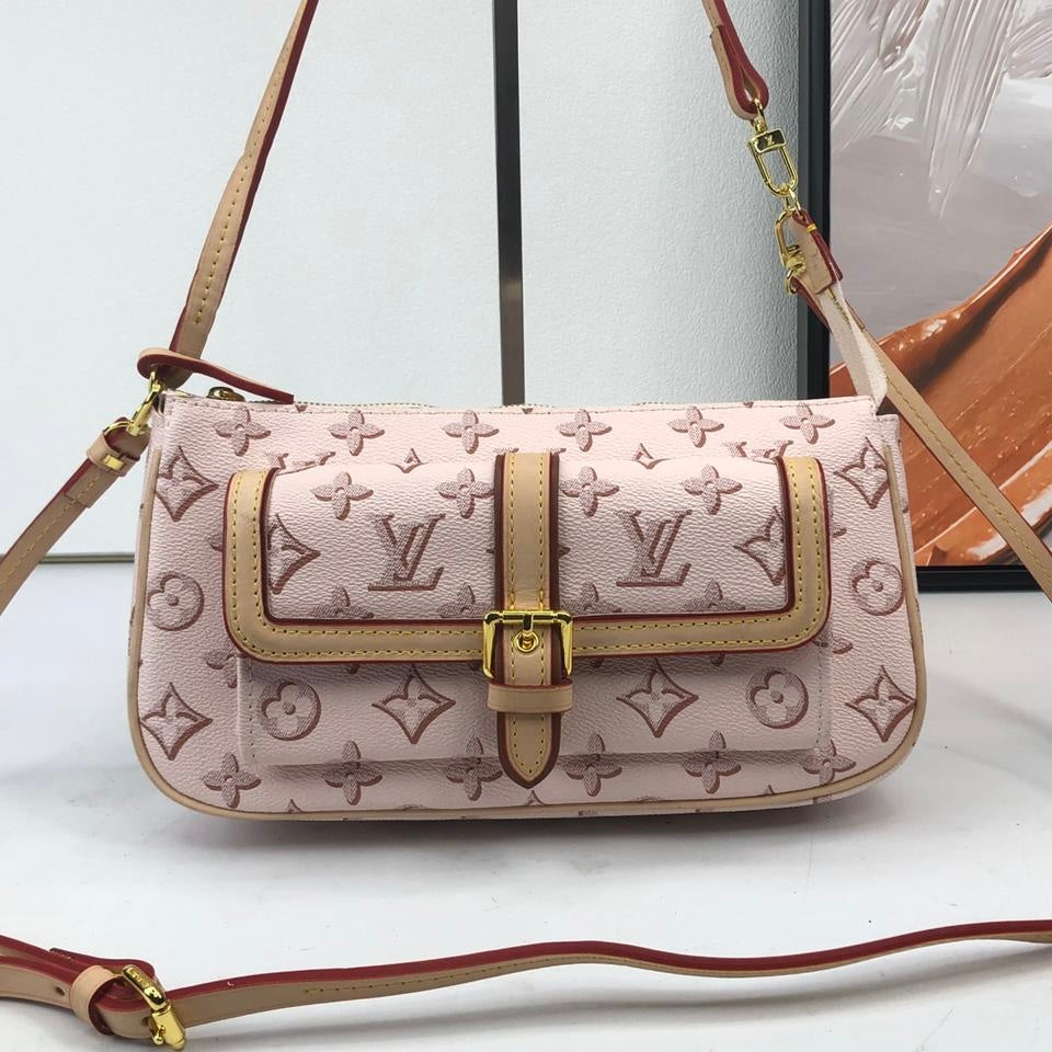 Louis Vuitton Maxi Multi Pochette Bag