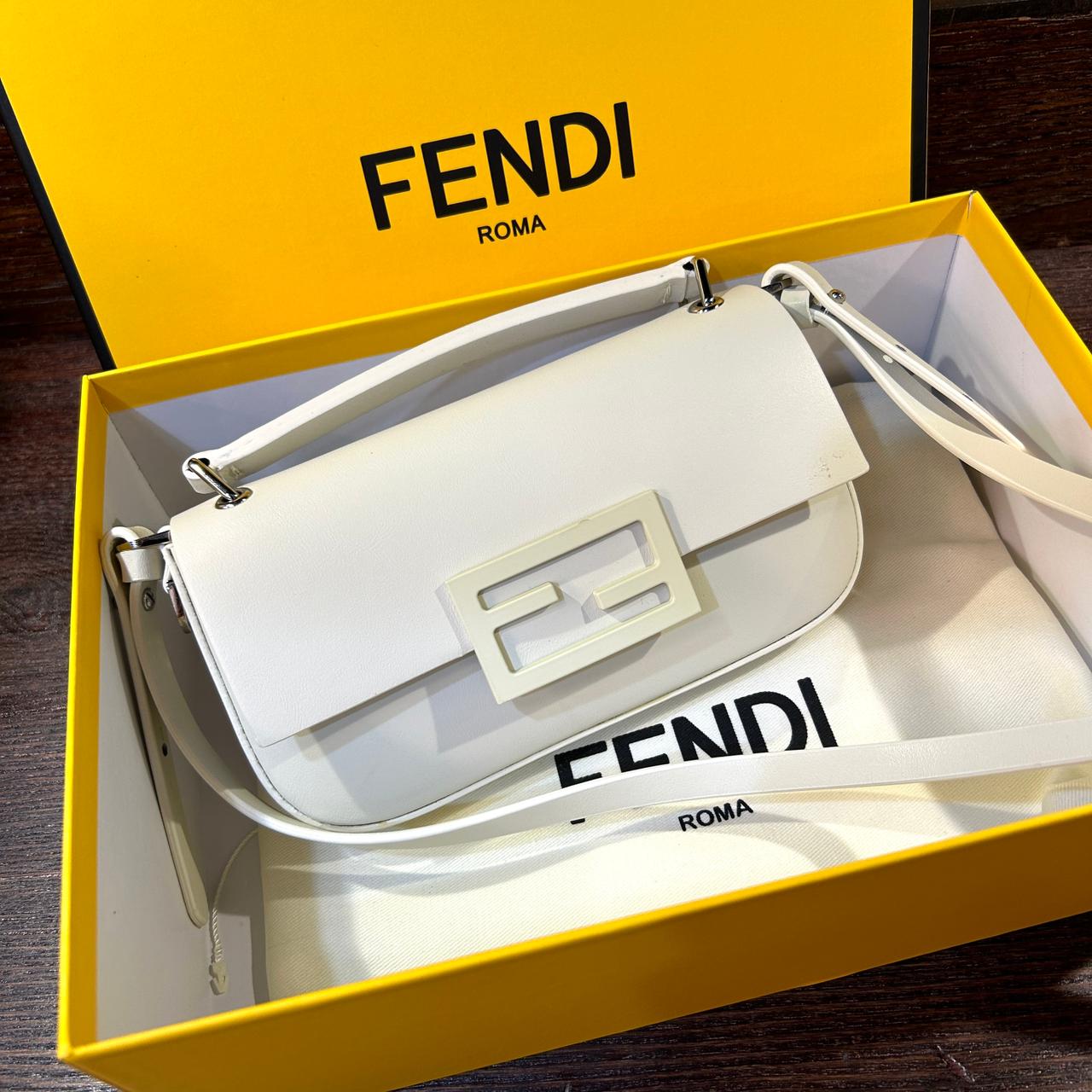 Fendi Baguette continental Shiny Bag Small