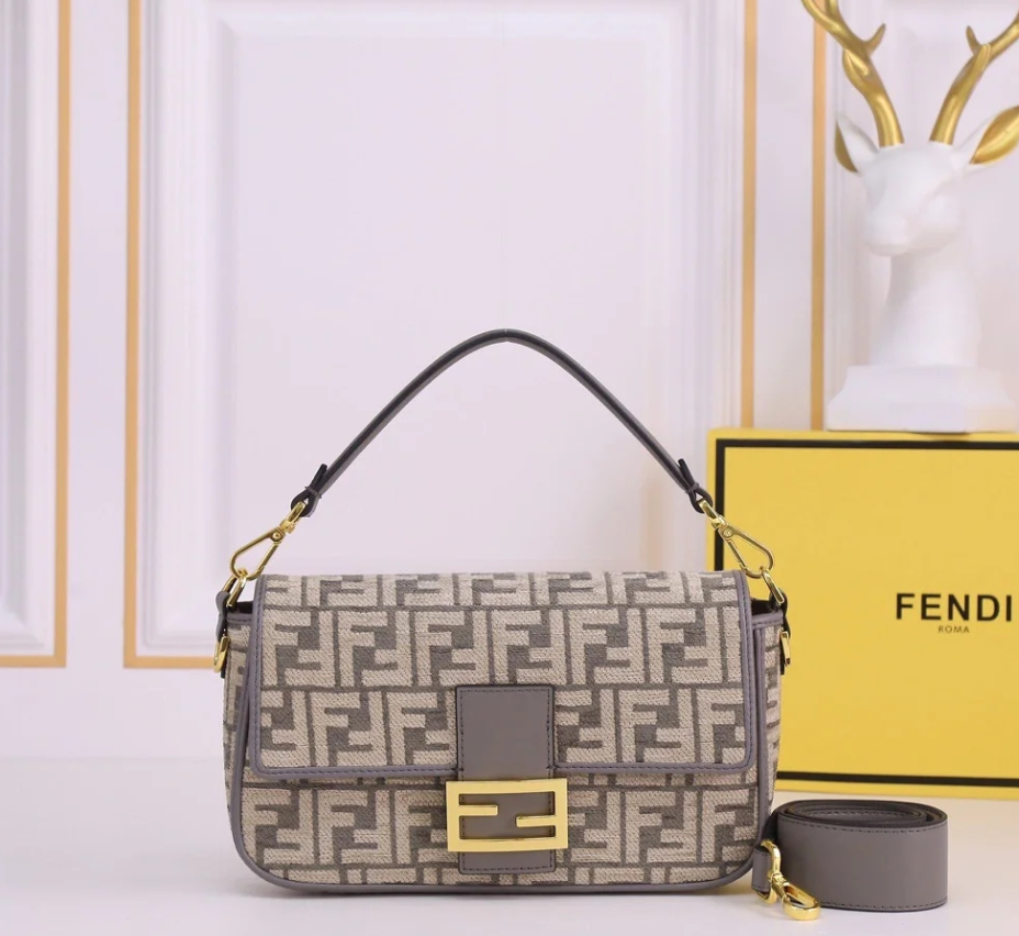 Fendi Baguette continental Medium Fabric Bag