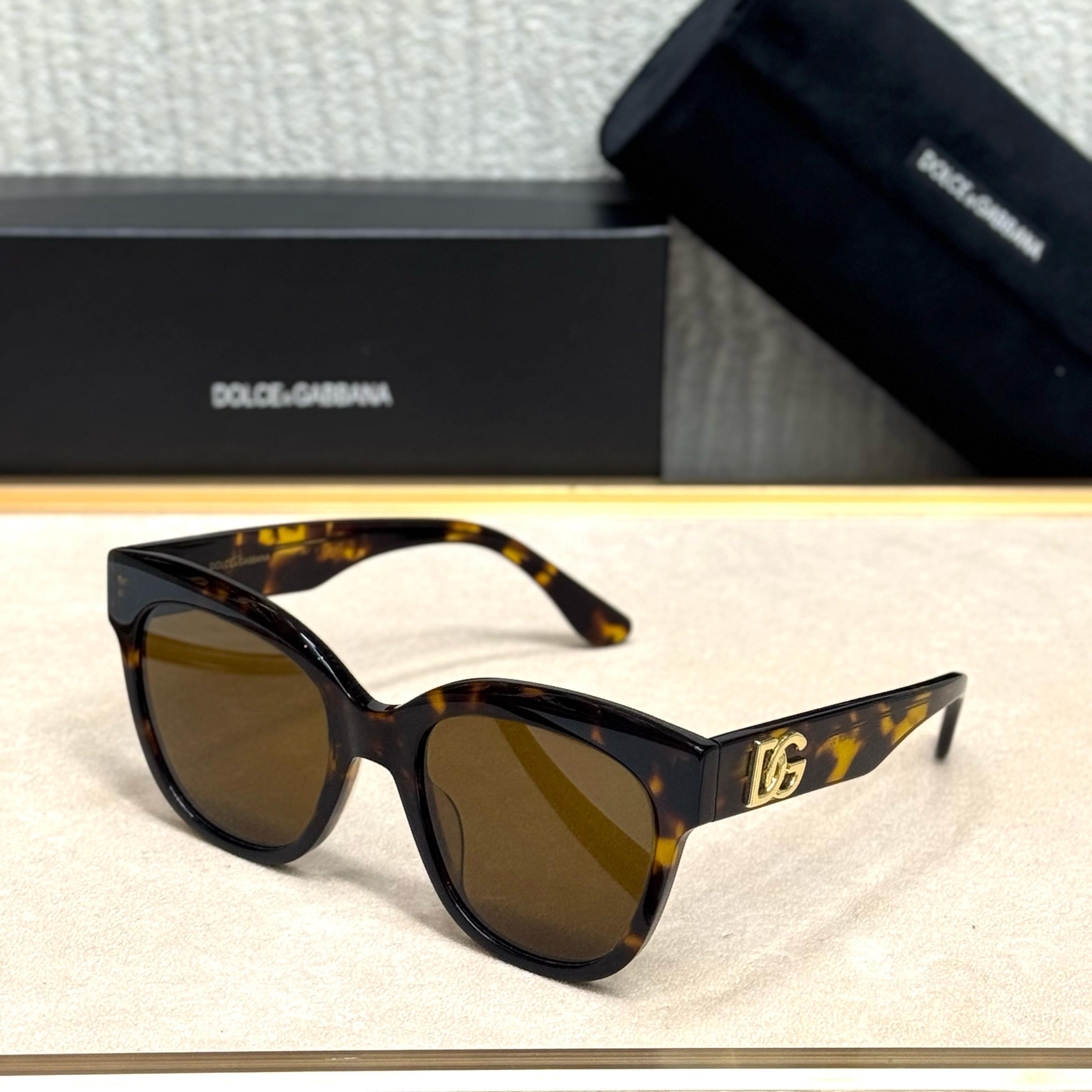 D&G DG4384 Sunglasses