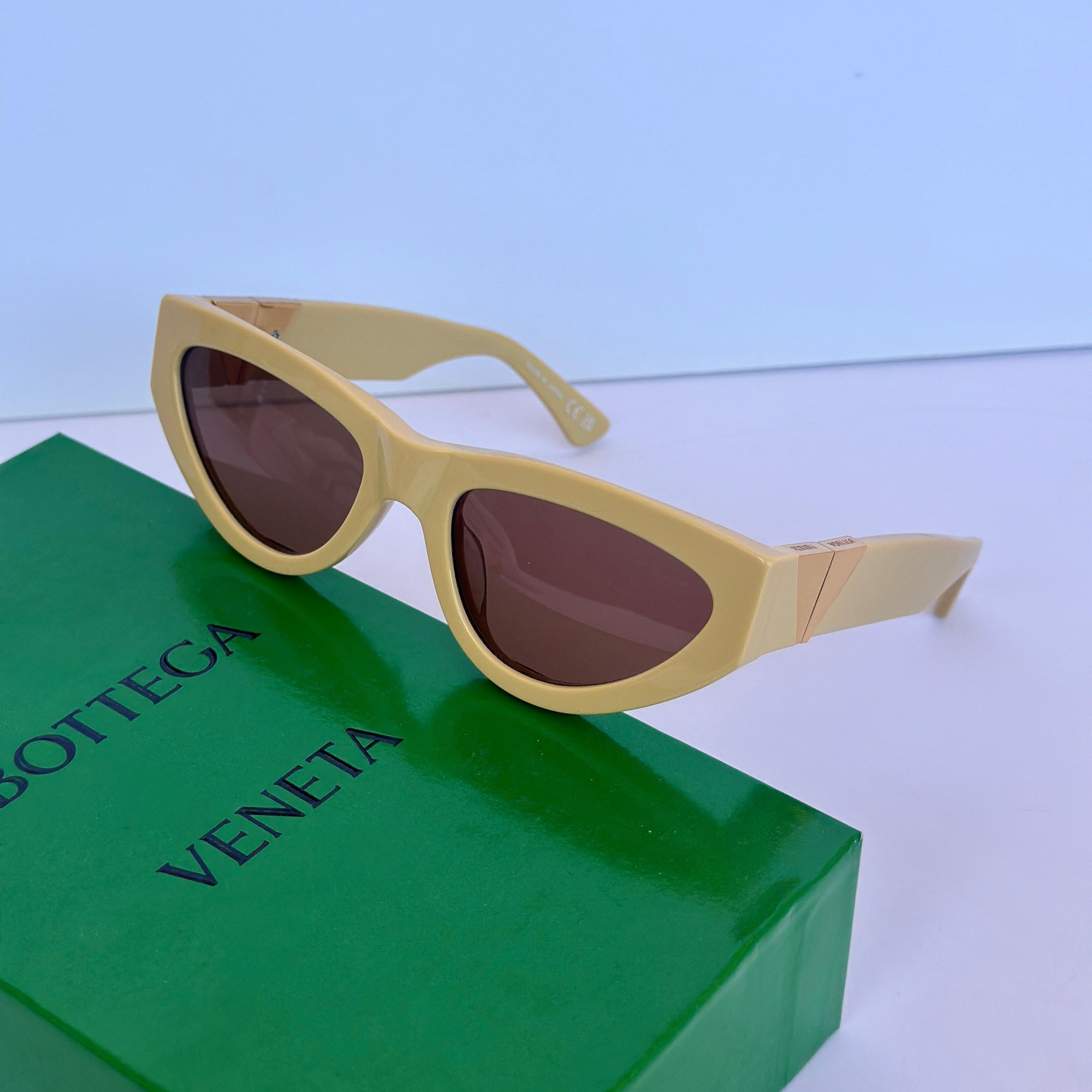 Bottega Veneta Cat-Eye Sunglasses BV1165S