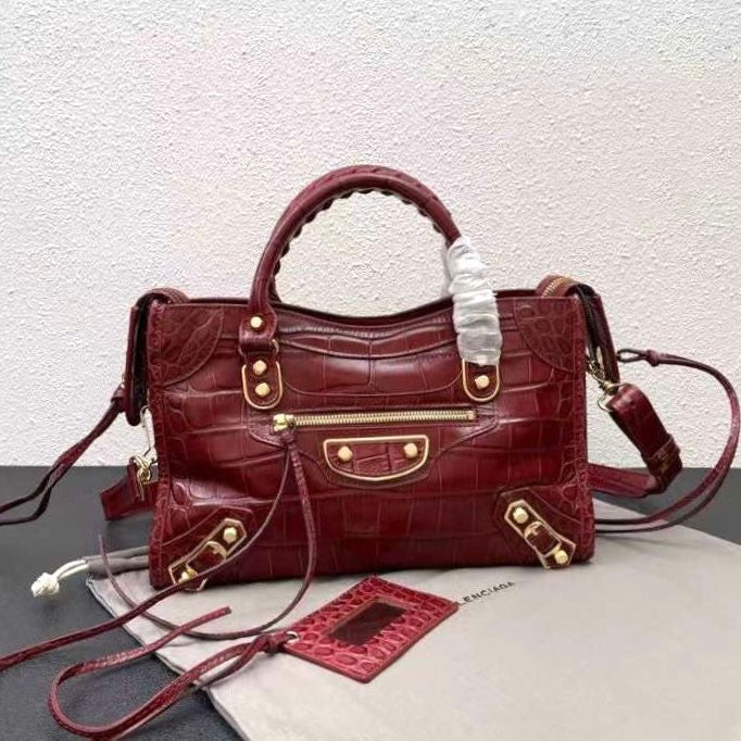 Maroon croc