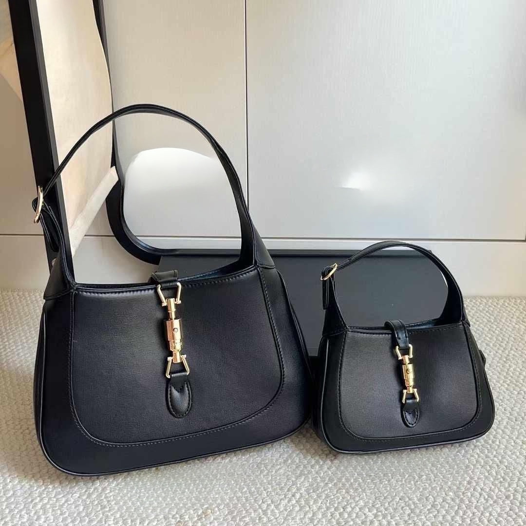 Black / small