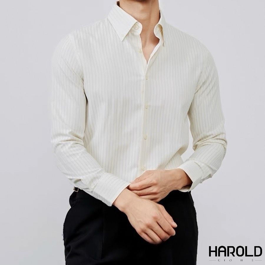White / M