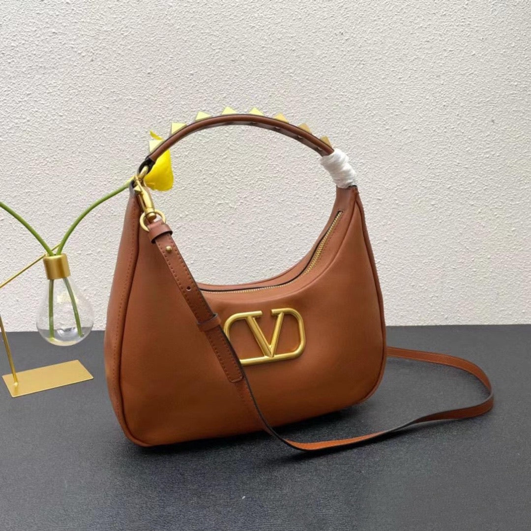 Valentino Stud Sign leather Bag - Image 5
