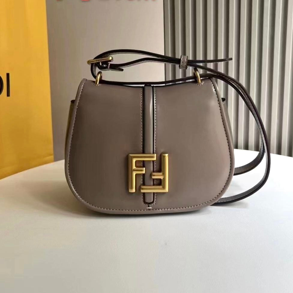 Fendi C`mon Bag - Image 8