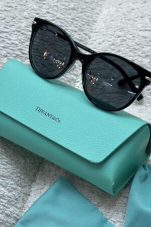 Tiffany & Co. Cat-Eye Sunglasses – TF4164 Style