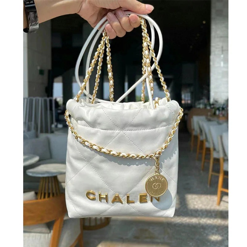 Chanel 22 Handbag - Image 3
