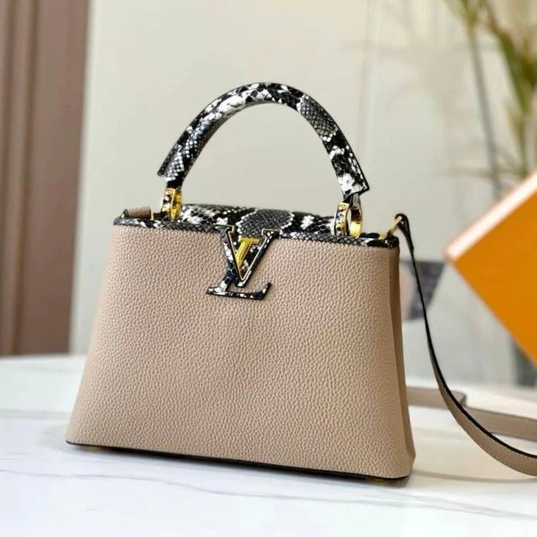 Louis Vuitton Capucines Style#4 Bag - Image 2