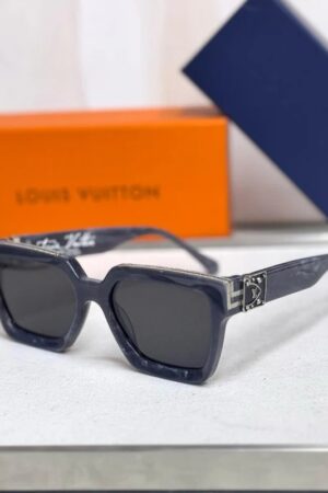 Louis Vuitton Attitude Pilot Sunglasses